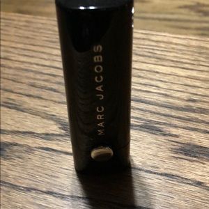 Marc Jacobs bullet lipstick in Editrix.